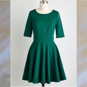NWOT emerald green dress by Mystic